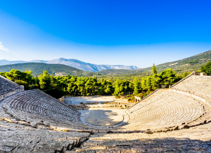 دبي: رحلات السفاري الصحراوية على الكثبان الرملية الحمراء، والدراجات الرباعية، والجمال، والشواء image